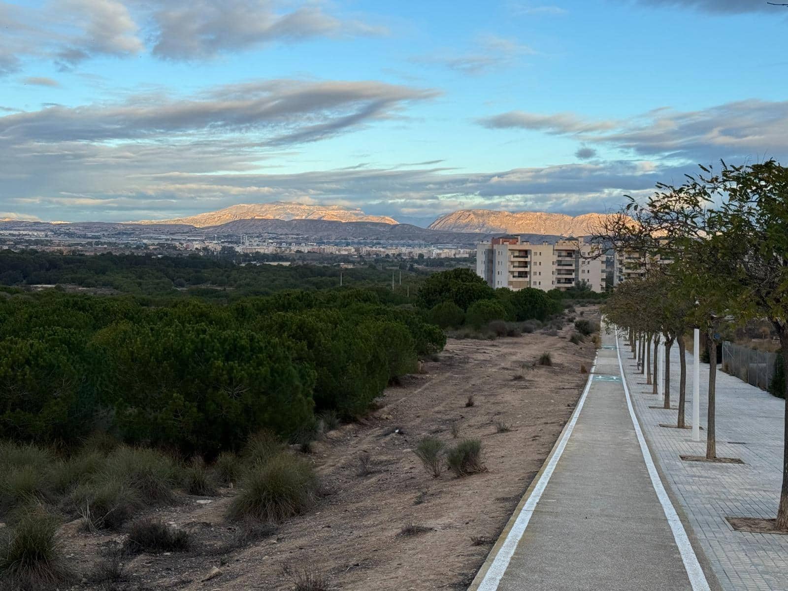 2 sypialnia Apartament na sprzedaż w Arenales del Sol z basenem - 310 000 € (Ref: 9472991)