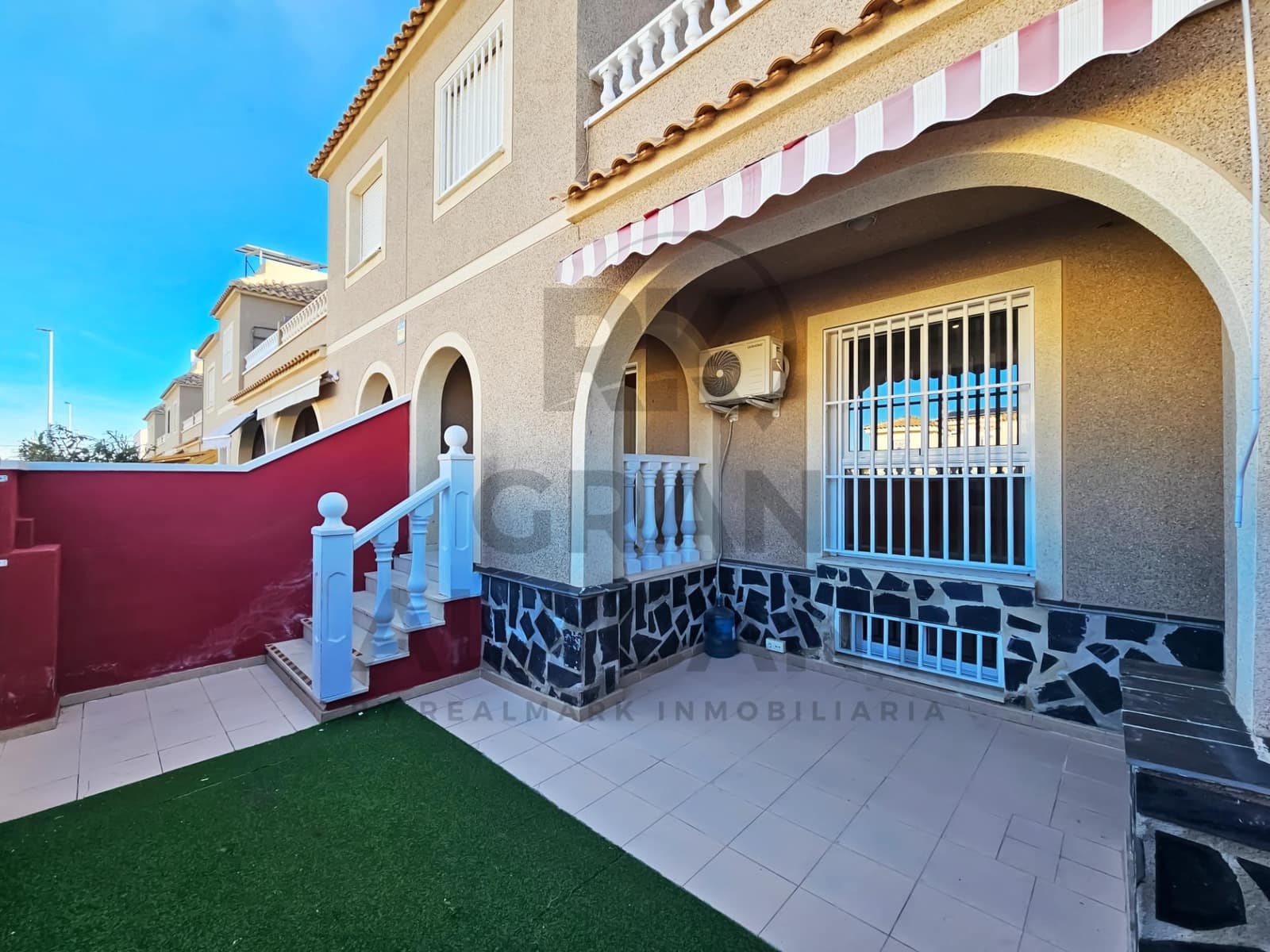 3 camera da letto Bungalow in vendita in Gran Alacant con piscina - 268.000 € (Rif: 9518938)