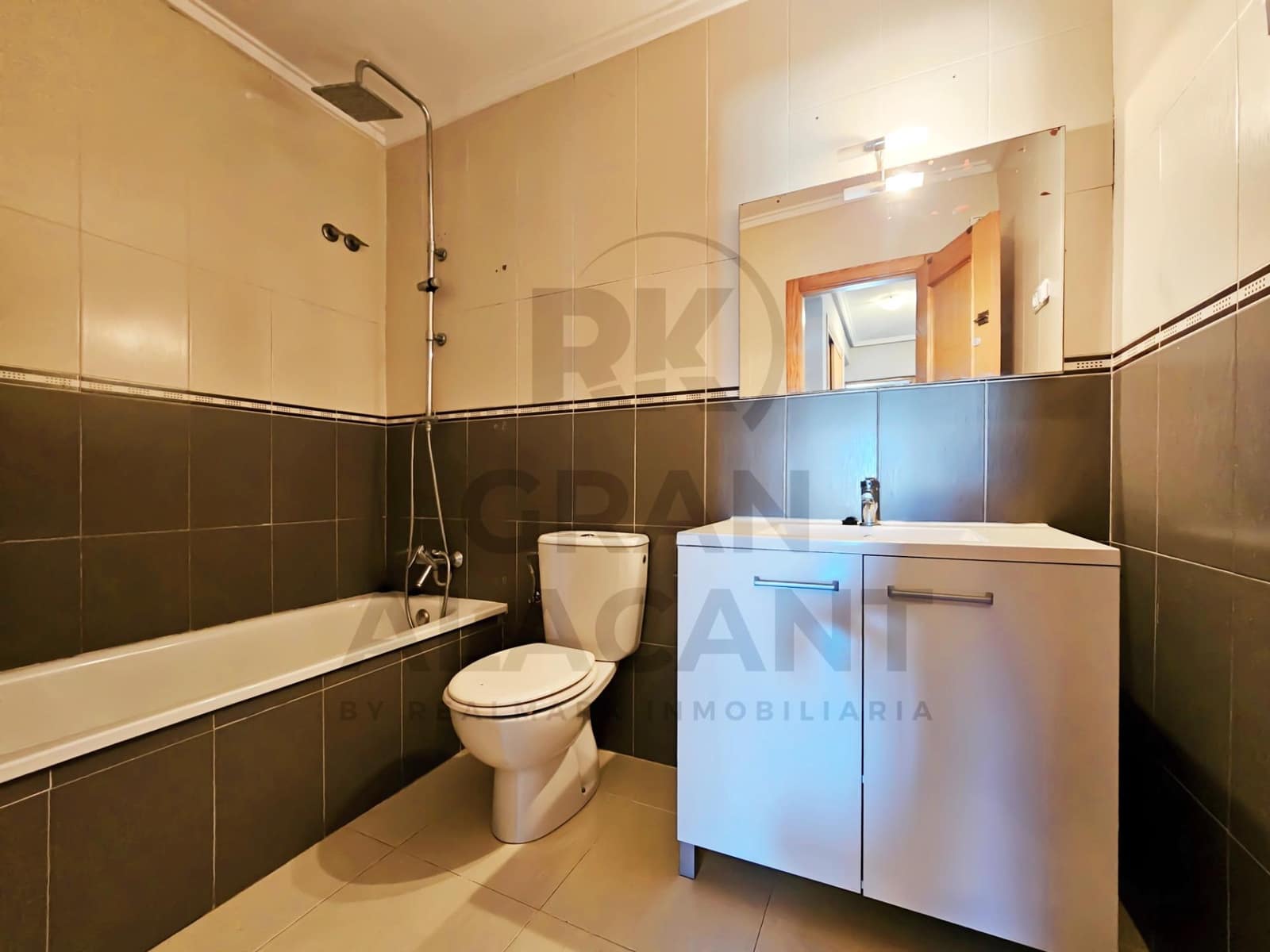 Bungalow de 3 habitaciones en Gran Alacant en venta con piscina - 268.000 € (Ref: 9518938)