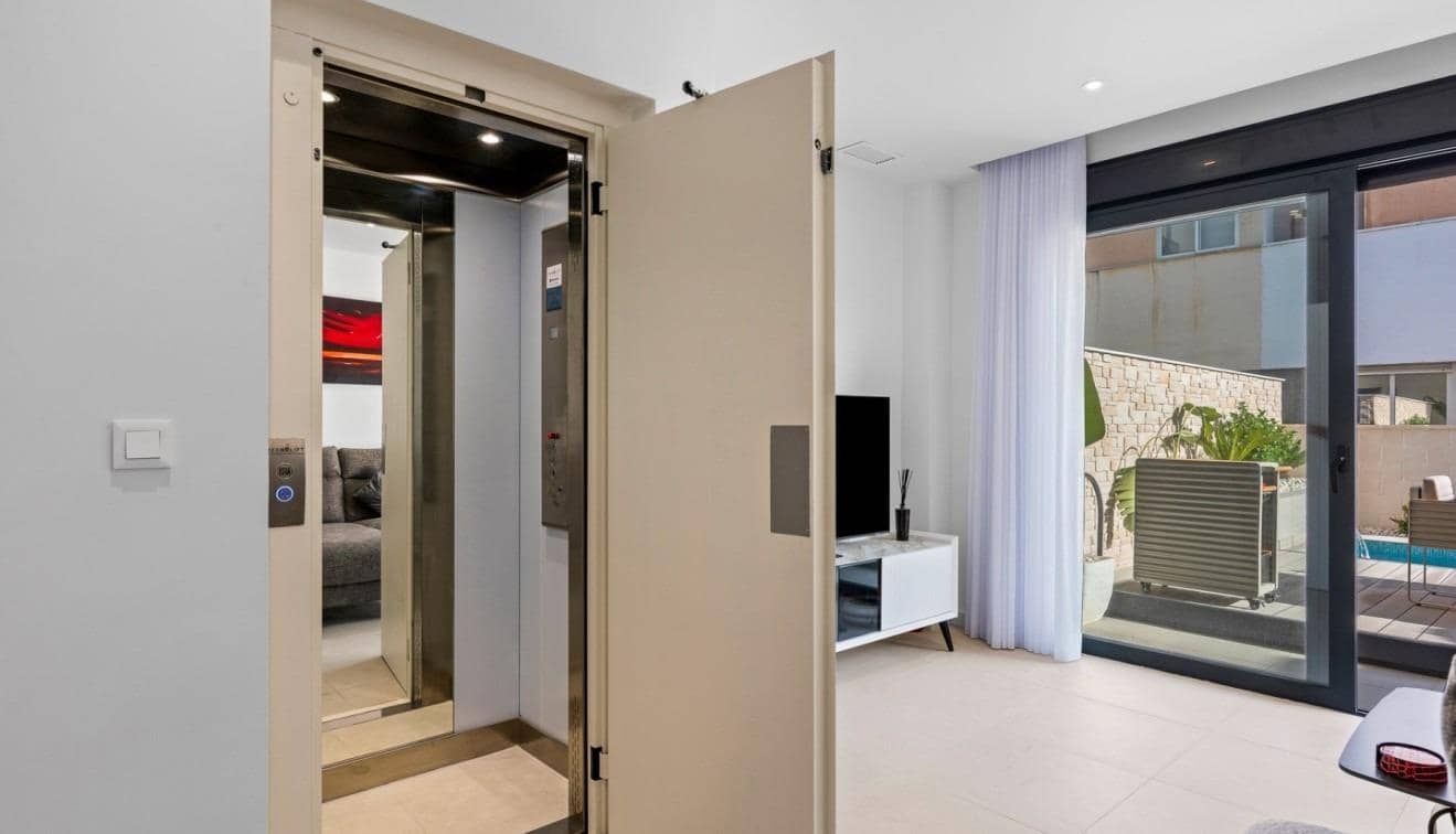 4 quarto Moradia para venda em Guardamar del Segura - 507 000 € (Ref: 9536841)