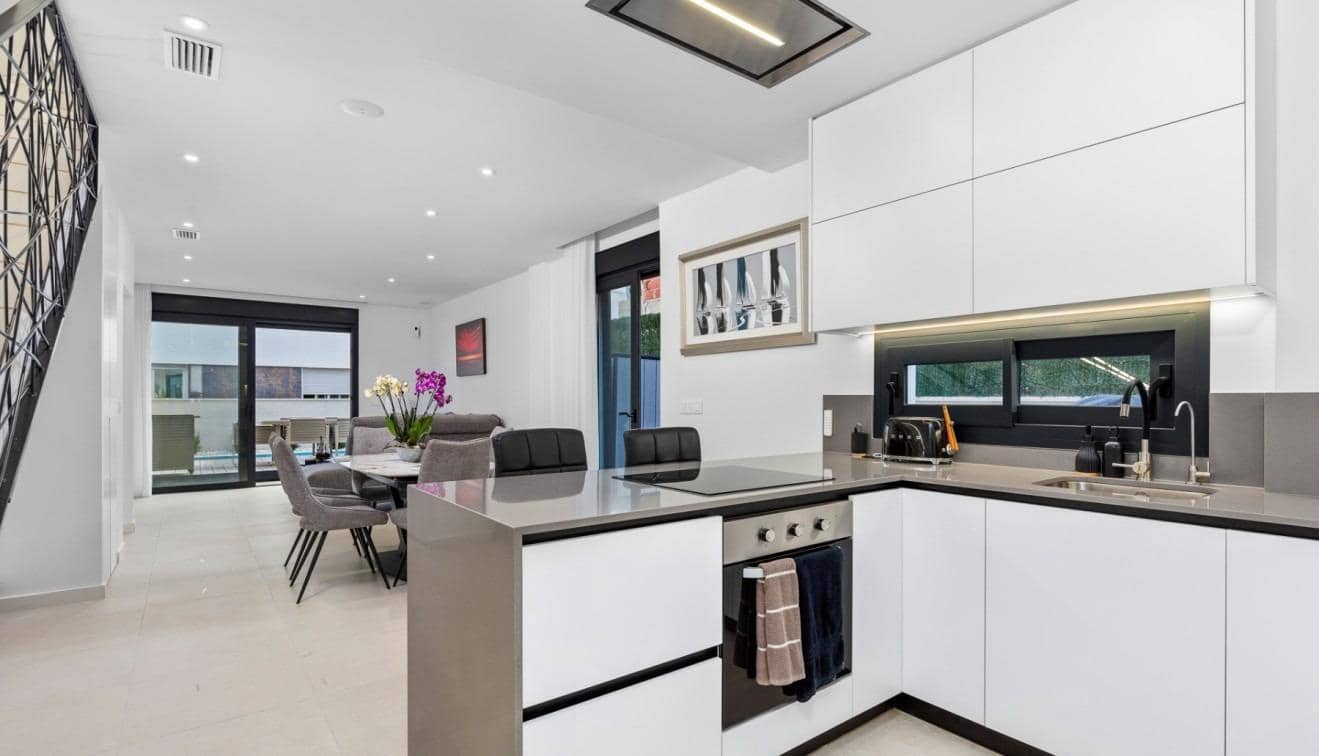 4 quarto Moradia para venda em Guardamar del Segura - 507 000 € (Ref: 9536841)