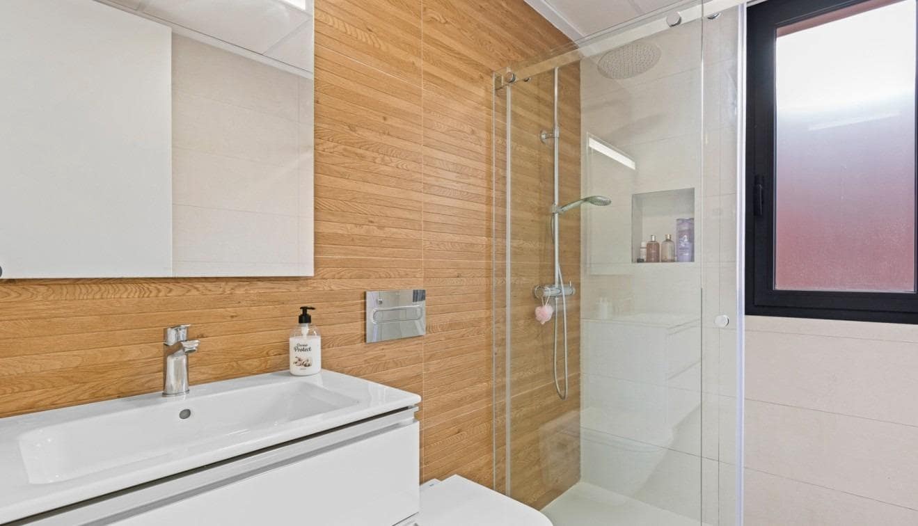 4 quarto Moradia para venda em Guardamar del Segura - 507 000 € (Ref: 9536841)