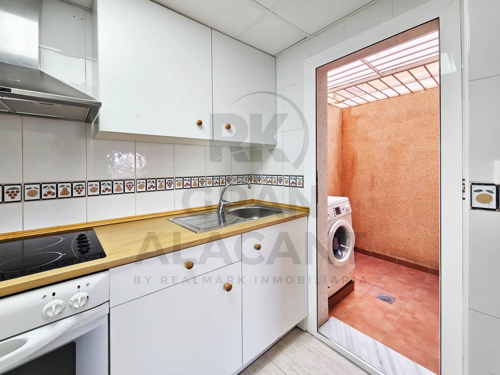 3 quarto Bungalow para venda em Gran Alacant com piscina garagem - 249 000 € (Ref: 9548275)