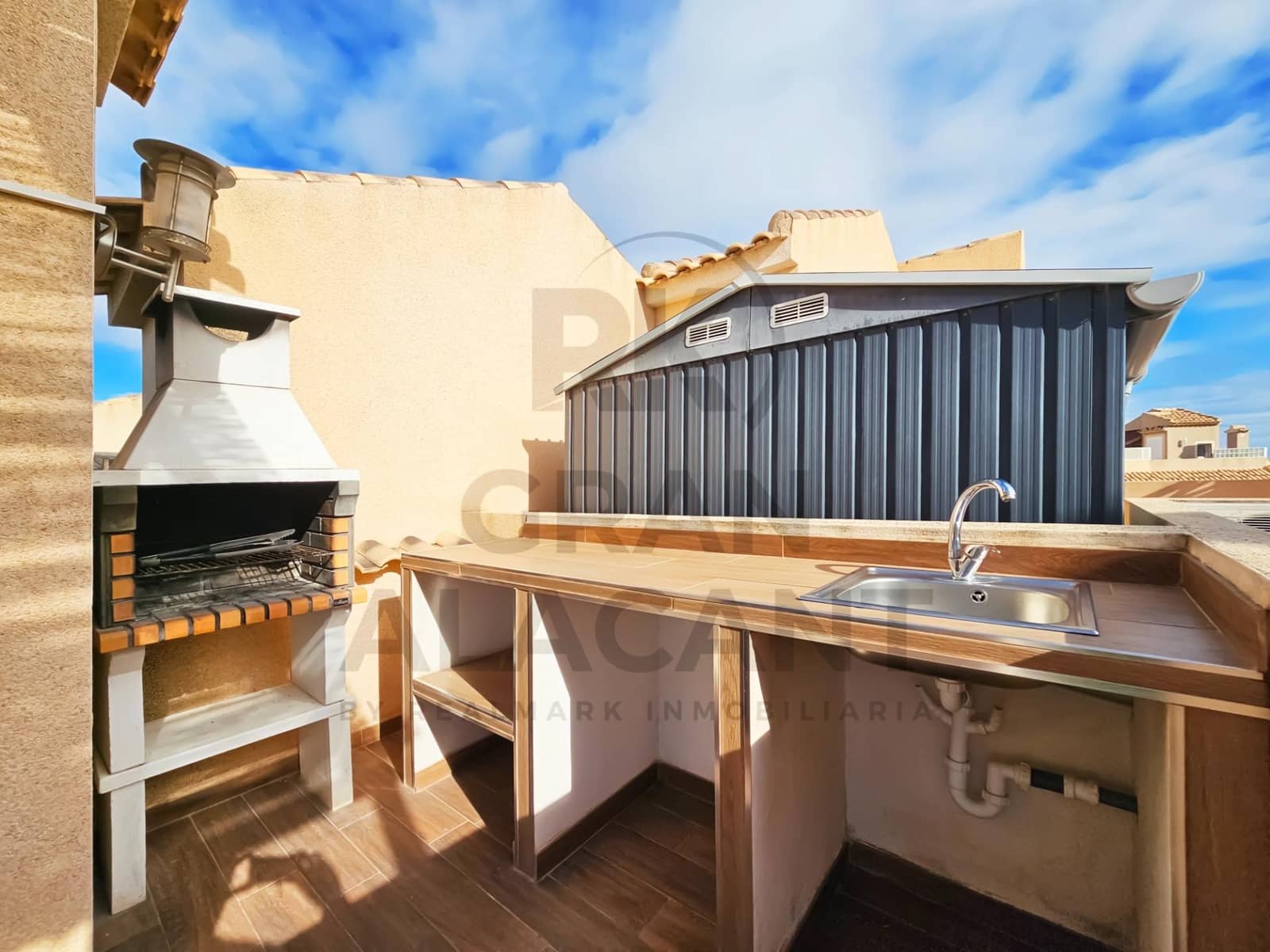 3 quarto Bungalow para venda em Gran Alacant com piscina garagem - 249 000 € (Ref: 9548275)