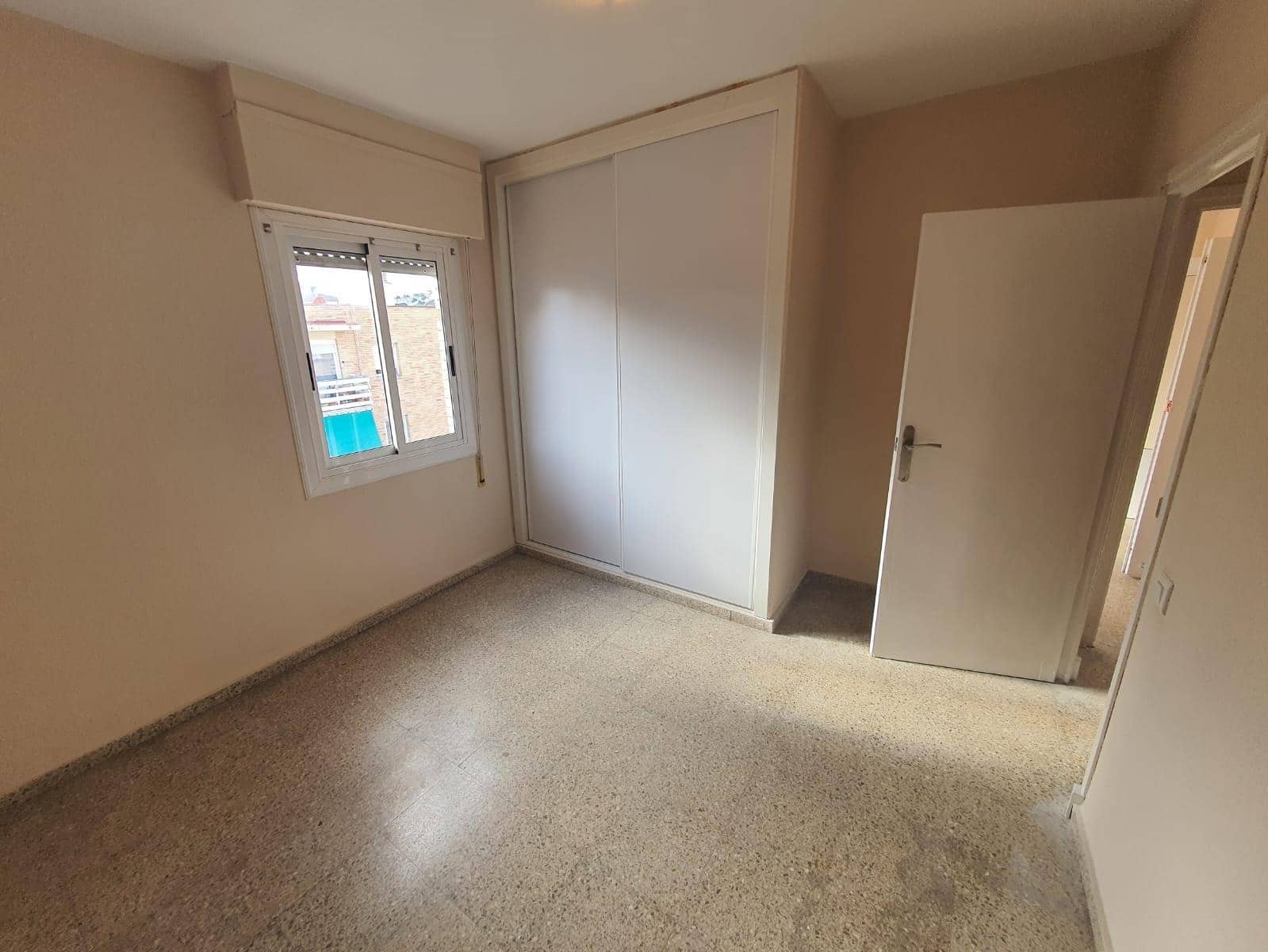 3 Zimmer Wohnung zu verkaufen in Alicante / Alacant Stadt - 125.000 € (Ref: 9596195)