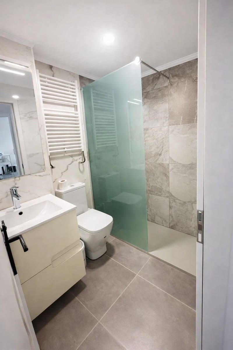 3 makuuhuone Huoneisto myytävänä paikassa Gran Alacant mukana uima-altaan - 225 000 € (Ref: 9599587)