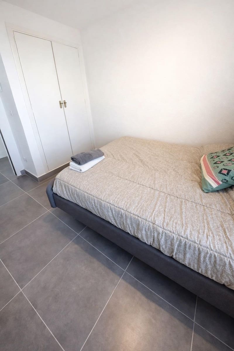 3 makuuhuone Huoneisto myytävänä paikassa Gran Alacant mukana uima-altaan - 225 000 € (Ref: 9599587)