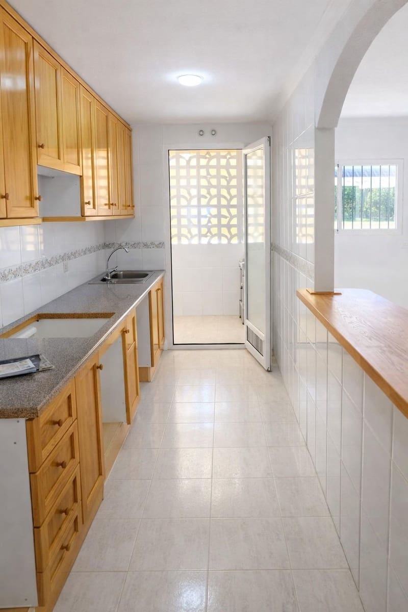 2 bedroom Bungalow for sale in Gran Alacant with pool - € 229,000 (Ref: 9619318)