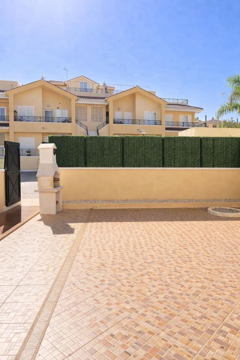 2 bedroom Bungalow for sale in Gran Alacant with pool - € 229,000 (Ref: 9619318)