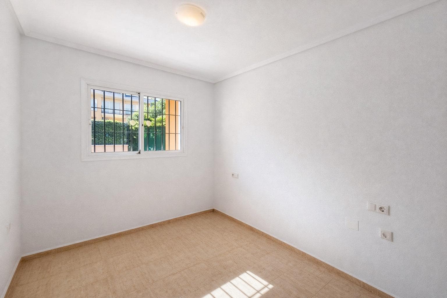 2 bedroom Bungalow for sale in Gran Alacant with pool - € 229,000 (Ref: 9619318)