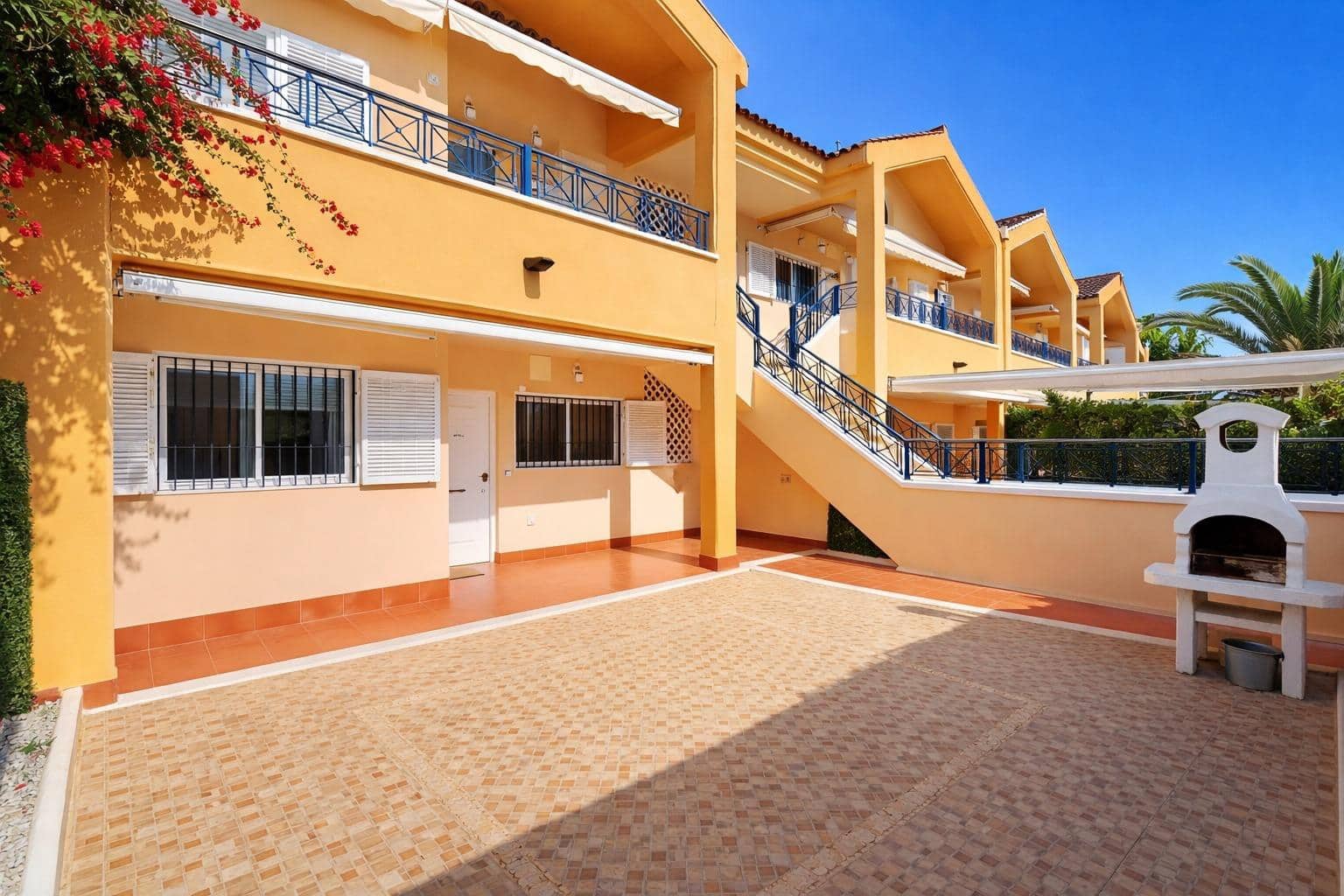 2 bedroom Bungalow for sale in Gran Alacant with pool - € 229,000 (Ref: 9619318)