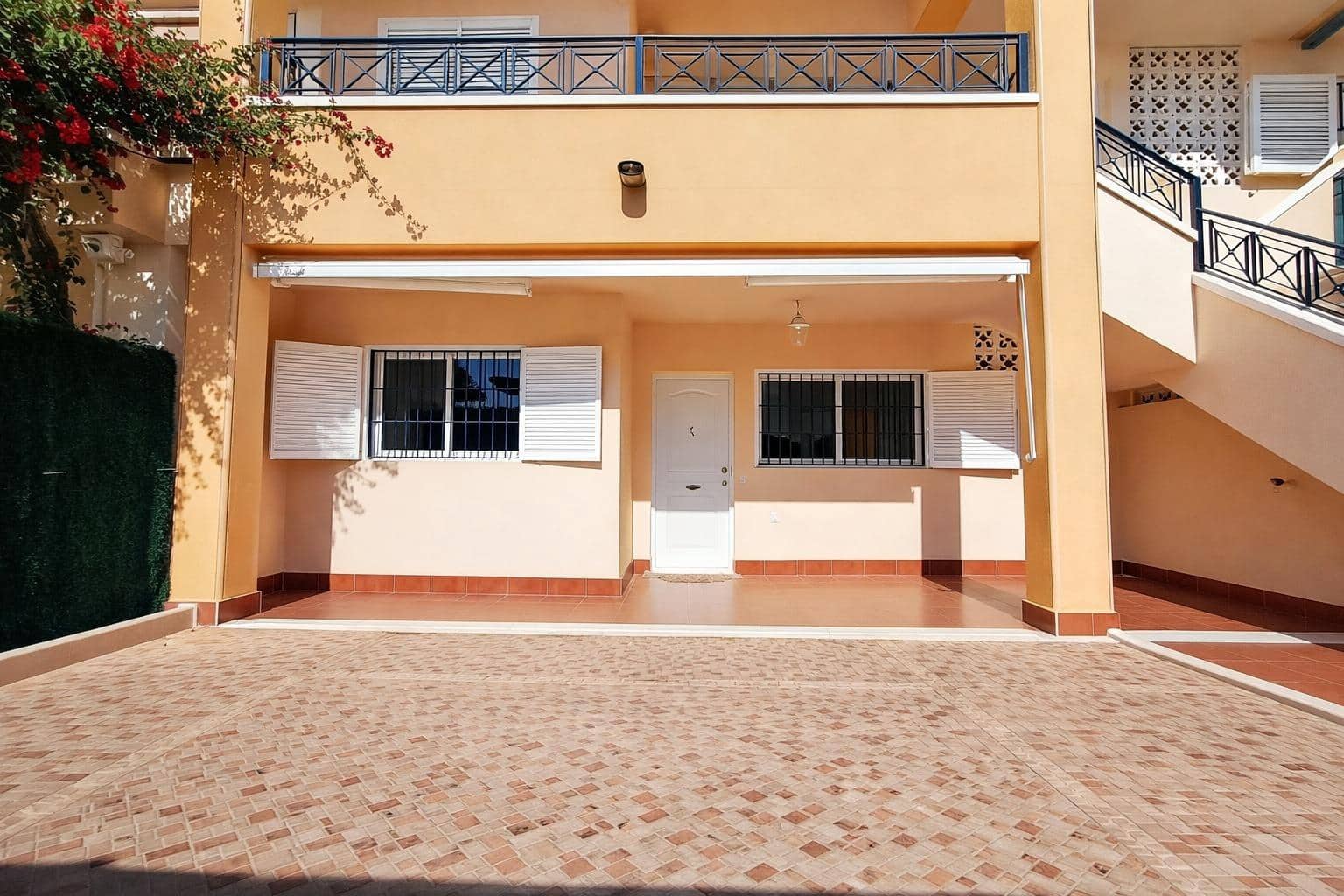 2 bedroom Bungalow for sale in Gran Alacant with pool - € 229,000 (Ref: 9619318)