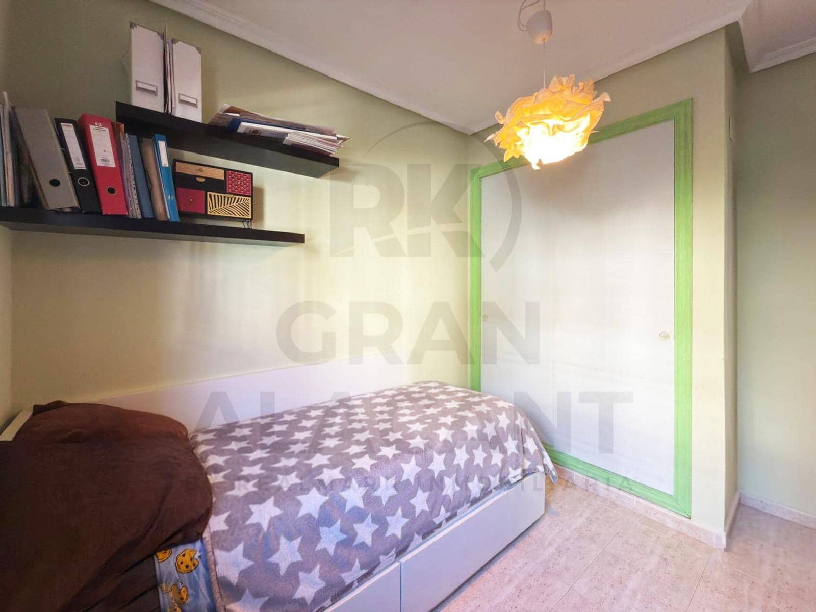 Bungalow de 3 habitaciones en Gran Alacant en venta con piscina garaje - 285.000 € (Ref: 9627599)