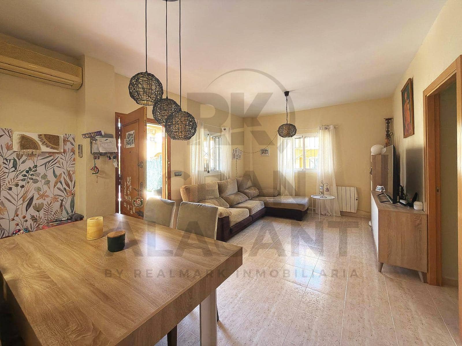 Bungalow de 3 habitaciones en Gran Alacant en venta con piscina garaje - 285.000 € (Ref: 9627599)