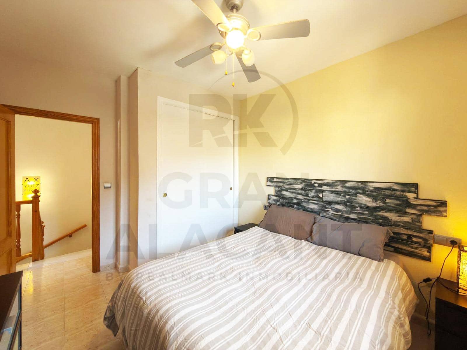 Bungalow de 3 habitaciones en Gran Alacant en venta con piscina garaje - 285.000 € (Ref: 9627599)