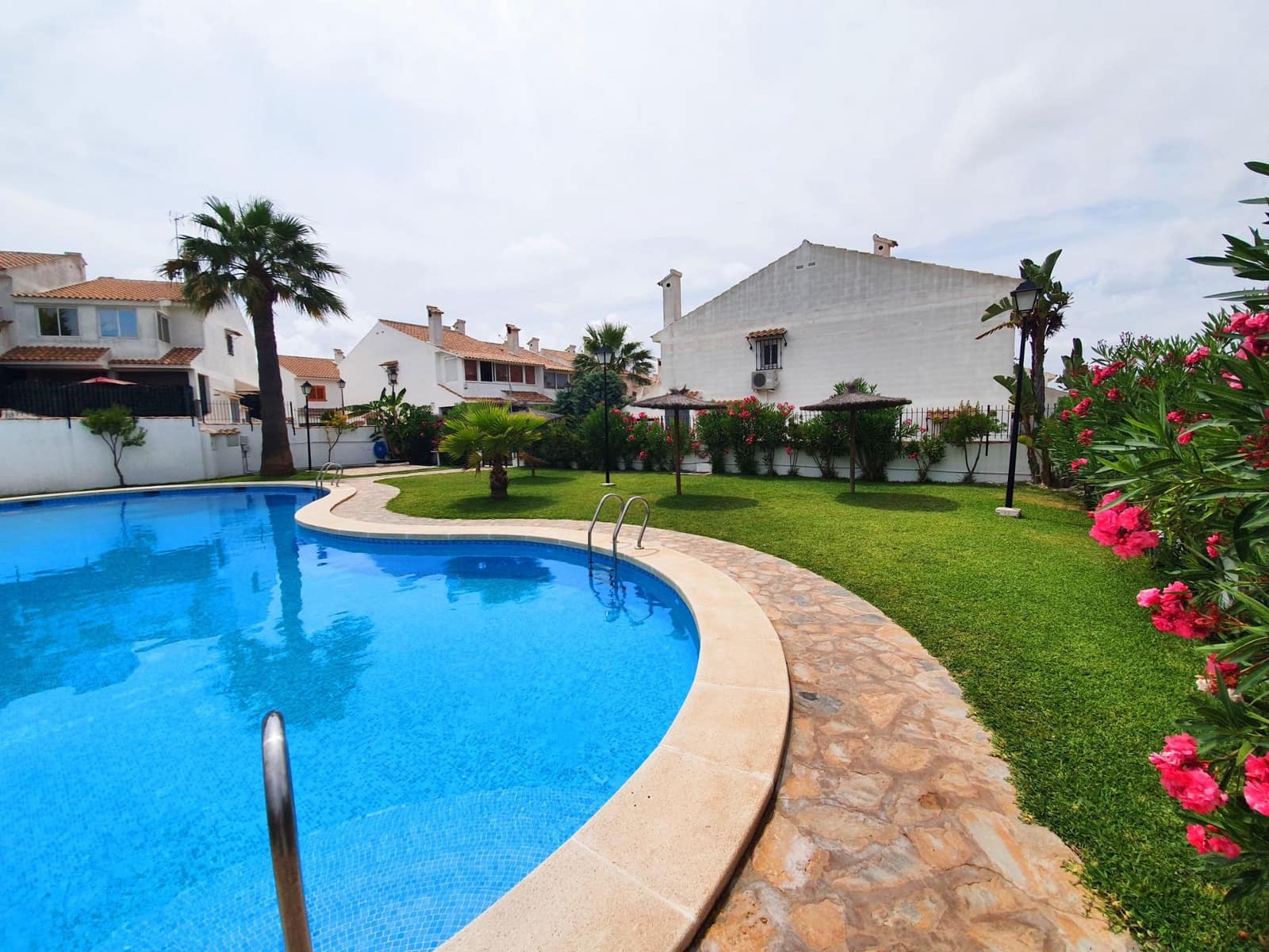 3 bedroom Bungalow for sale in Gran Alacant with pool garage - € 315,000 (Ref: 9627600)