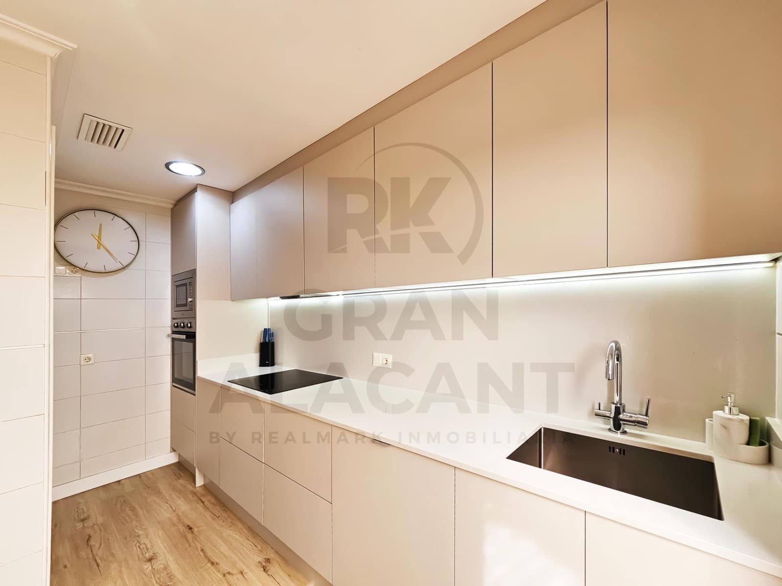 4 bedroom Bungalow for sale in Santa Pola with pool garage - € 289,900 (Ref: 9634335)