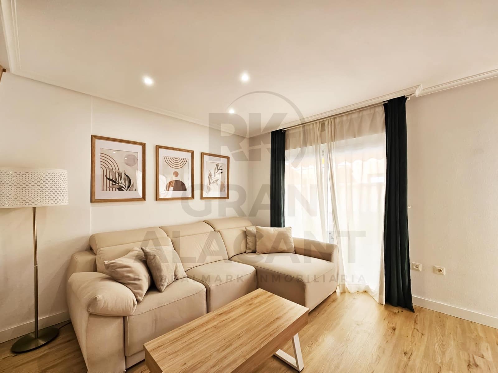 4 bedroom Bungalow for sale in Santa Pola with pool garage - € 289,900 (Ref: 9634335)