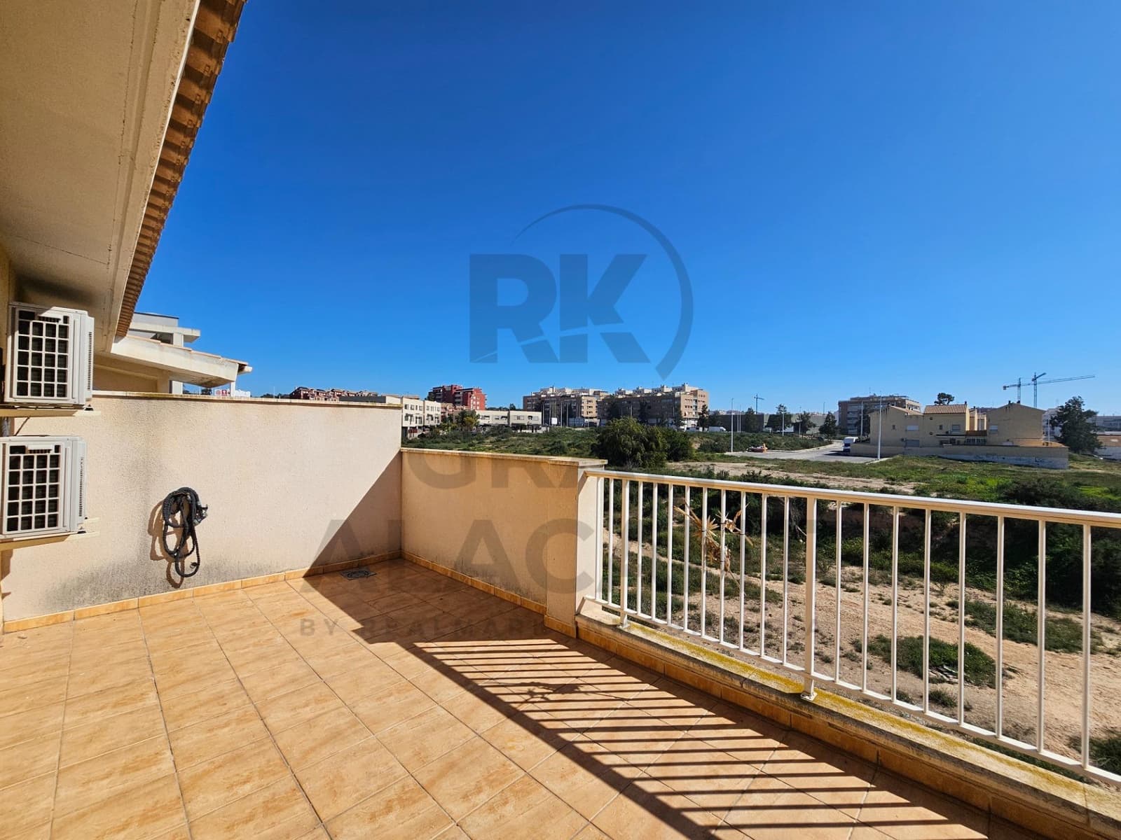 4 bedroom Bungalow for sale in Santa Pola with pool garage - € 289,900 (Ref: 9634335)