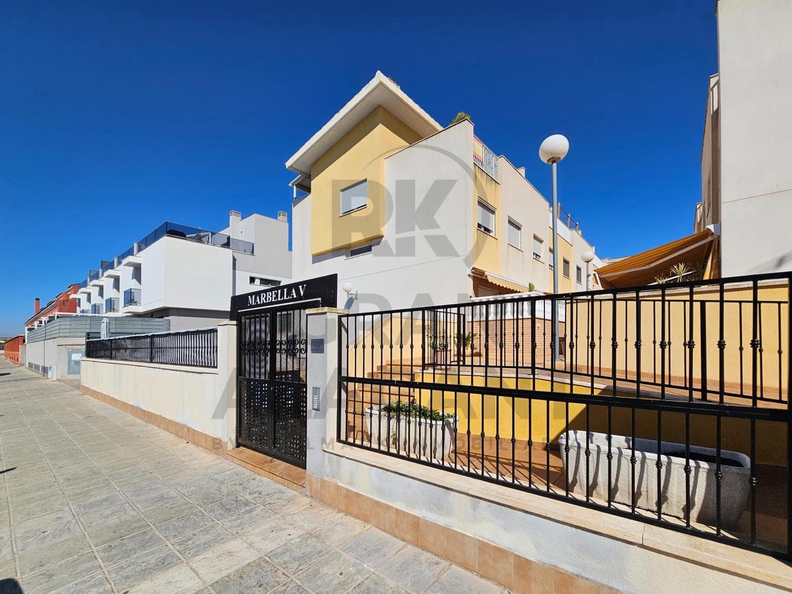 4 bedroom Bungalow for sale in Santa Pola with pool garage - € 289,900 (Ref: 9634335)