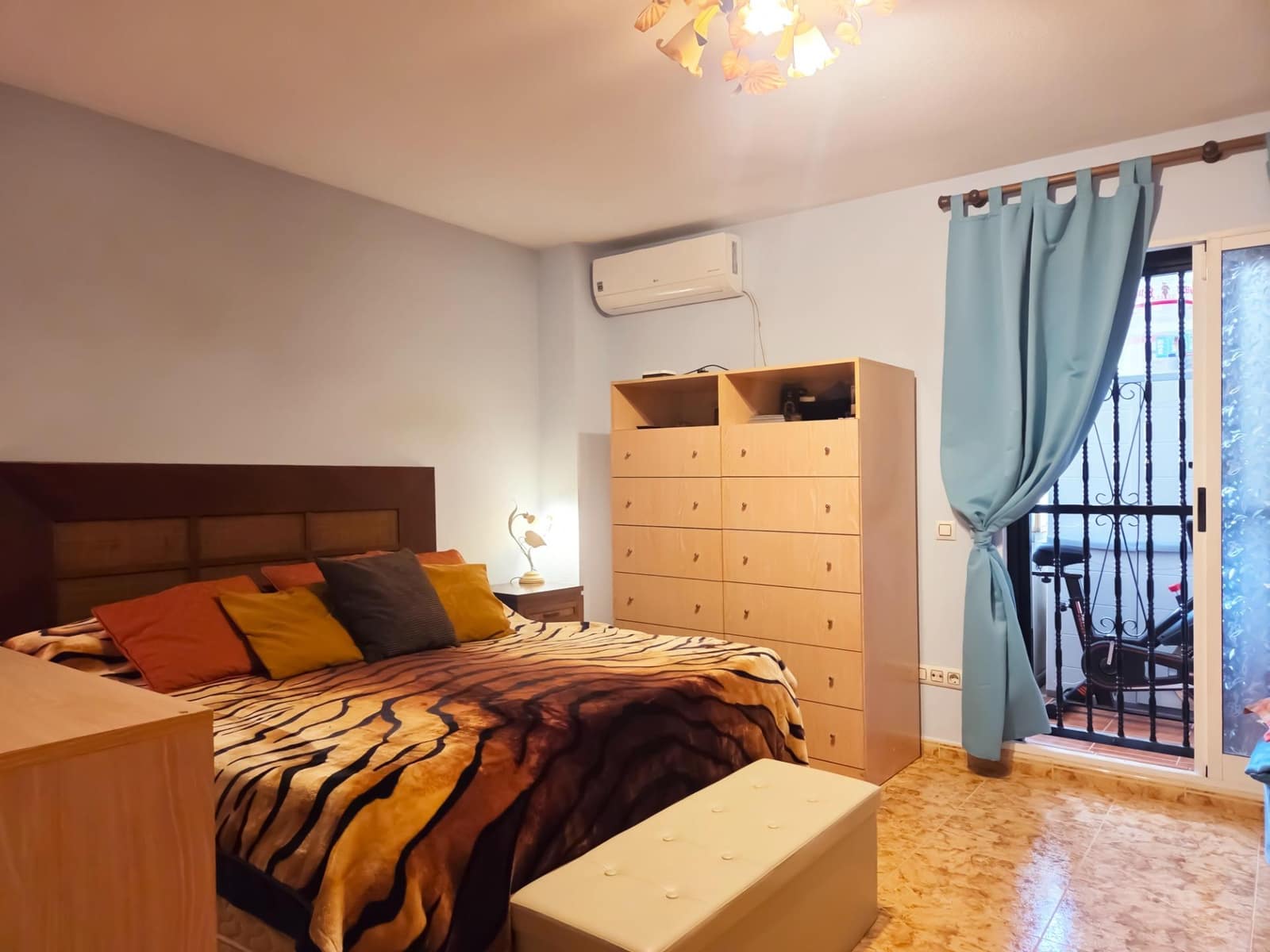 3 sypialnia Bungalow na sprzedaż w Gran Alacant z basenem garażem - 279 900 € (Ref: 9634336)