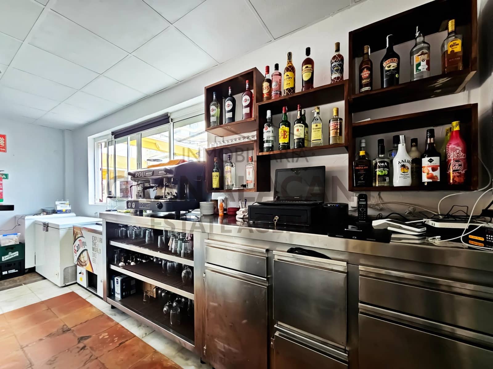 Local Comercial en Alicante / Alacant ciudad en venta - 187.000 € (Ref: 9659473)