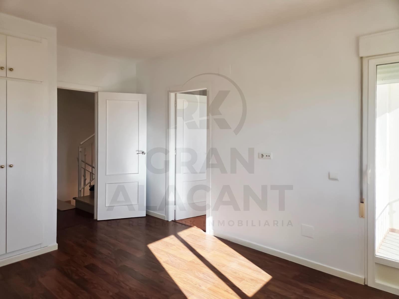 3 bedroom Apartment for sale in Gran Alacant with pool - € 339,000 (Ref: 9659474)