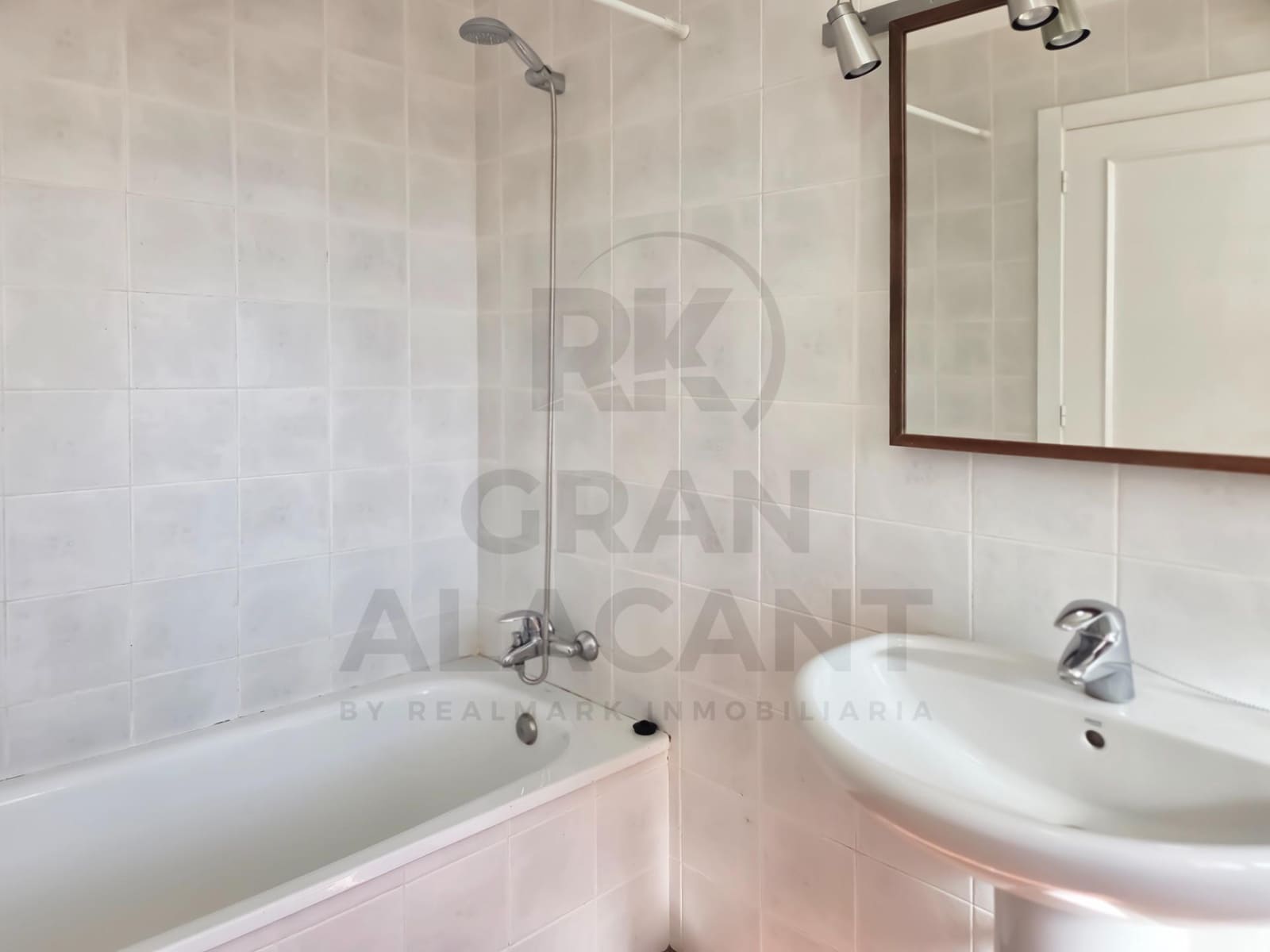 3 bedroom Apartment for sale in Gran Alacant with pool - € 339,000 (Ref: 9659474)