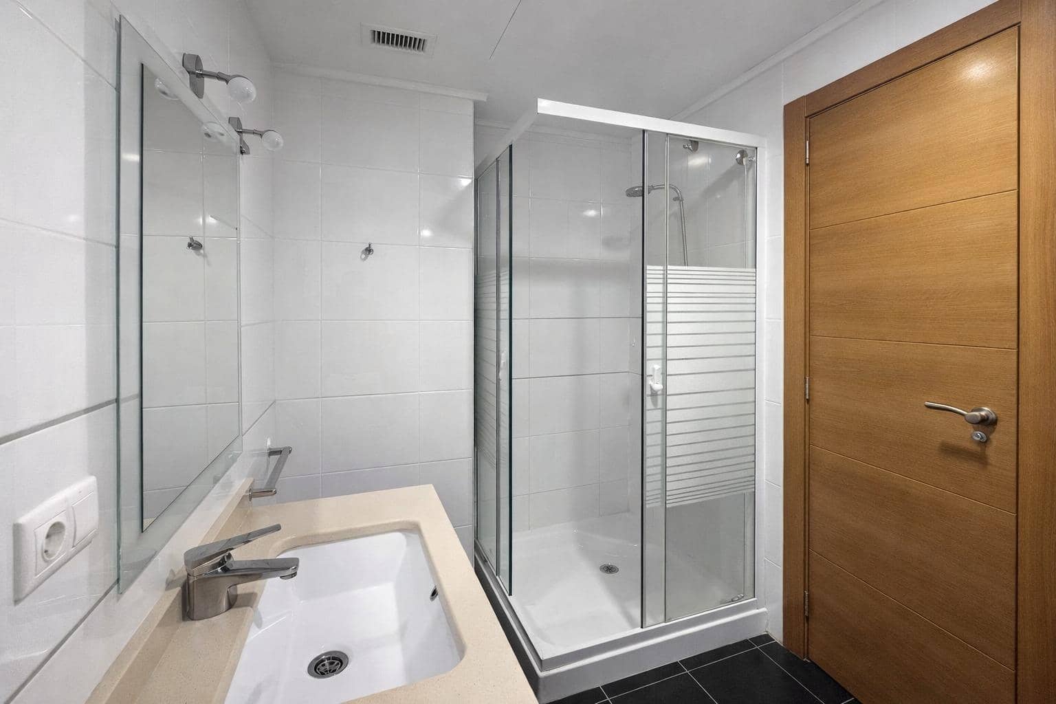 3 bedroom Flat for sale in Elche / Elx - € 219,990 (Ref: 9674276)