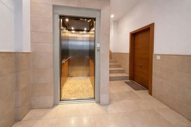 3 soveværelse Lejlighed til salg i Centro, Elche / Elx - € 219.990 (Ref: 9674276)