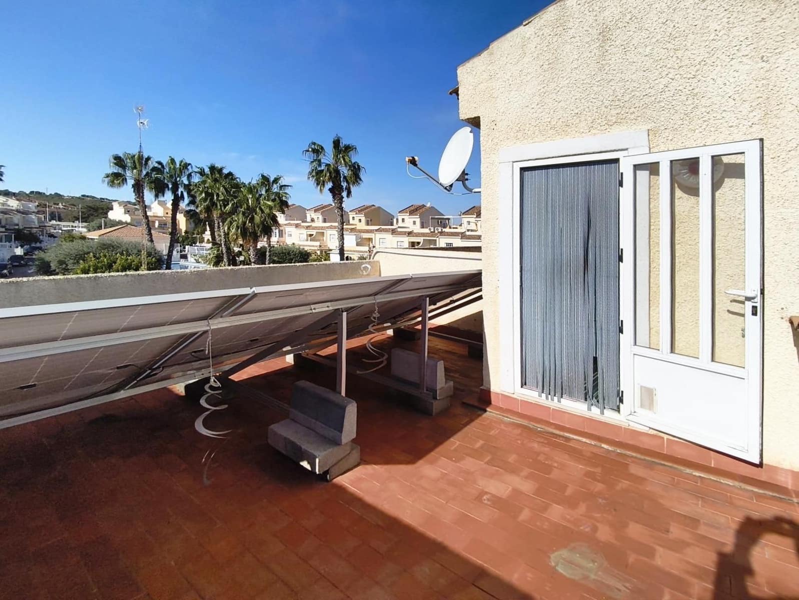 3 sovrum Bungalow till salu i Gran Alacant med pool garage - 209 000 € (Ref: 9679898)