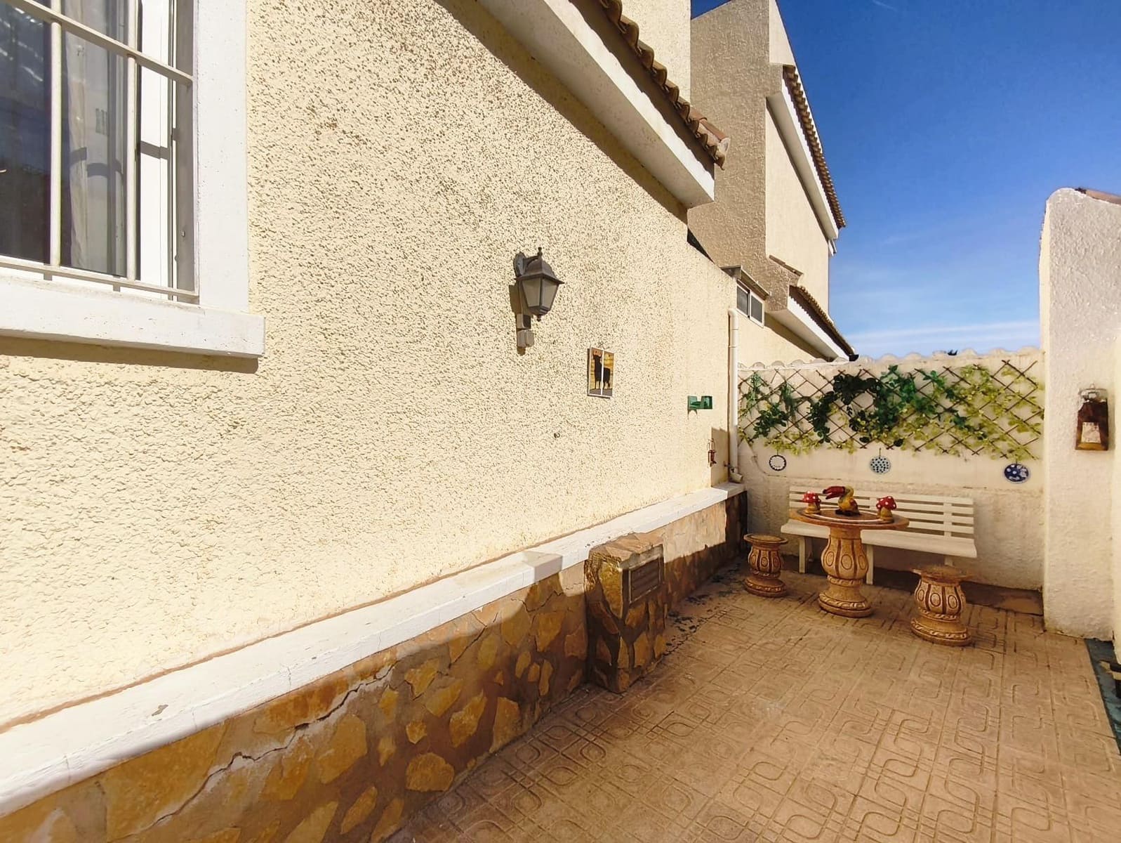 3 sovrum Bungalow till salu i Gran Alacant med pool garage - 209 000 € (Ref: 9679898)