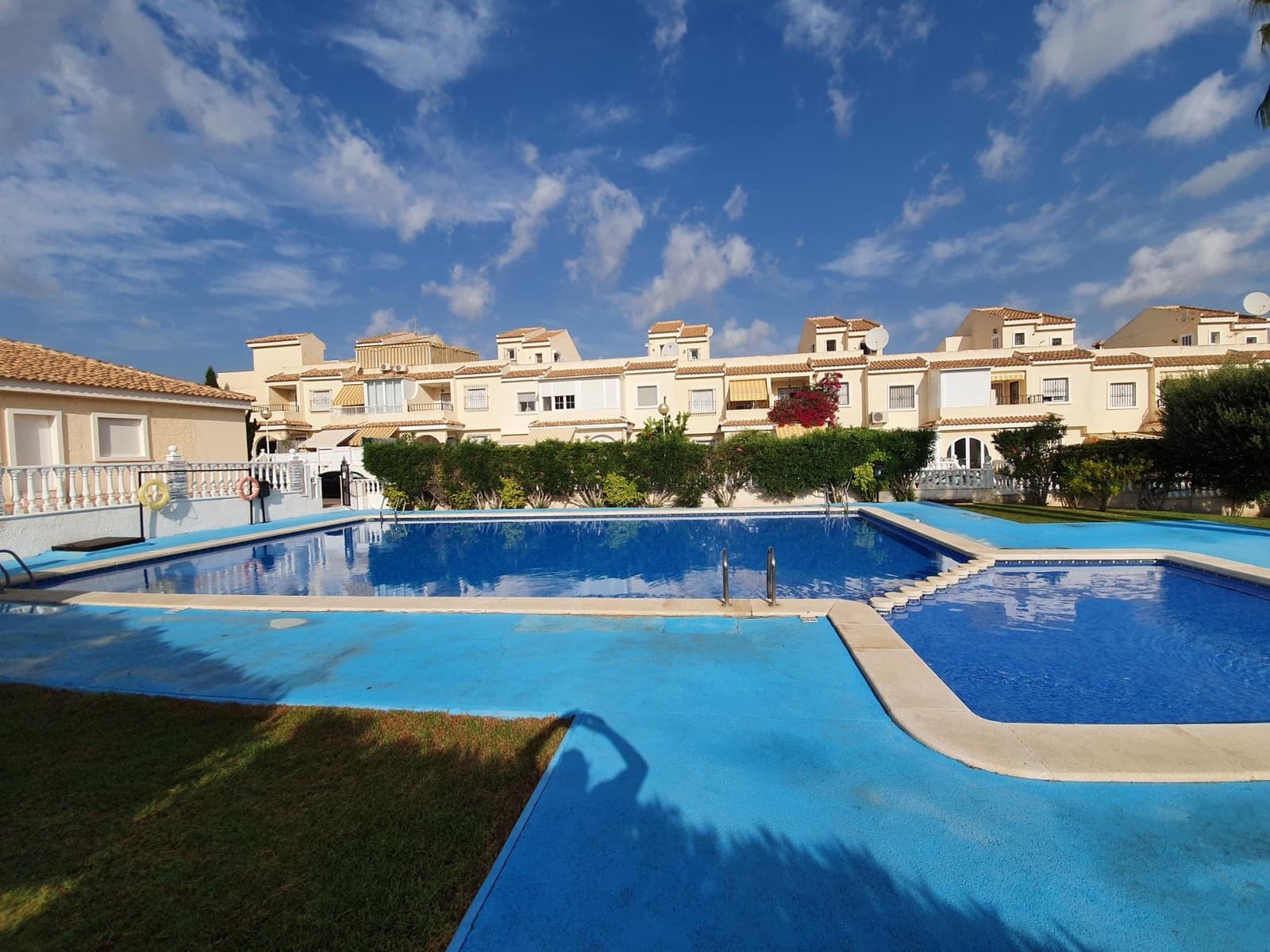 3 sovrum Bungalow till salu i Gran Alacant med pool garage - 209 000 € (Ref: 9679898)