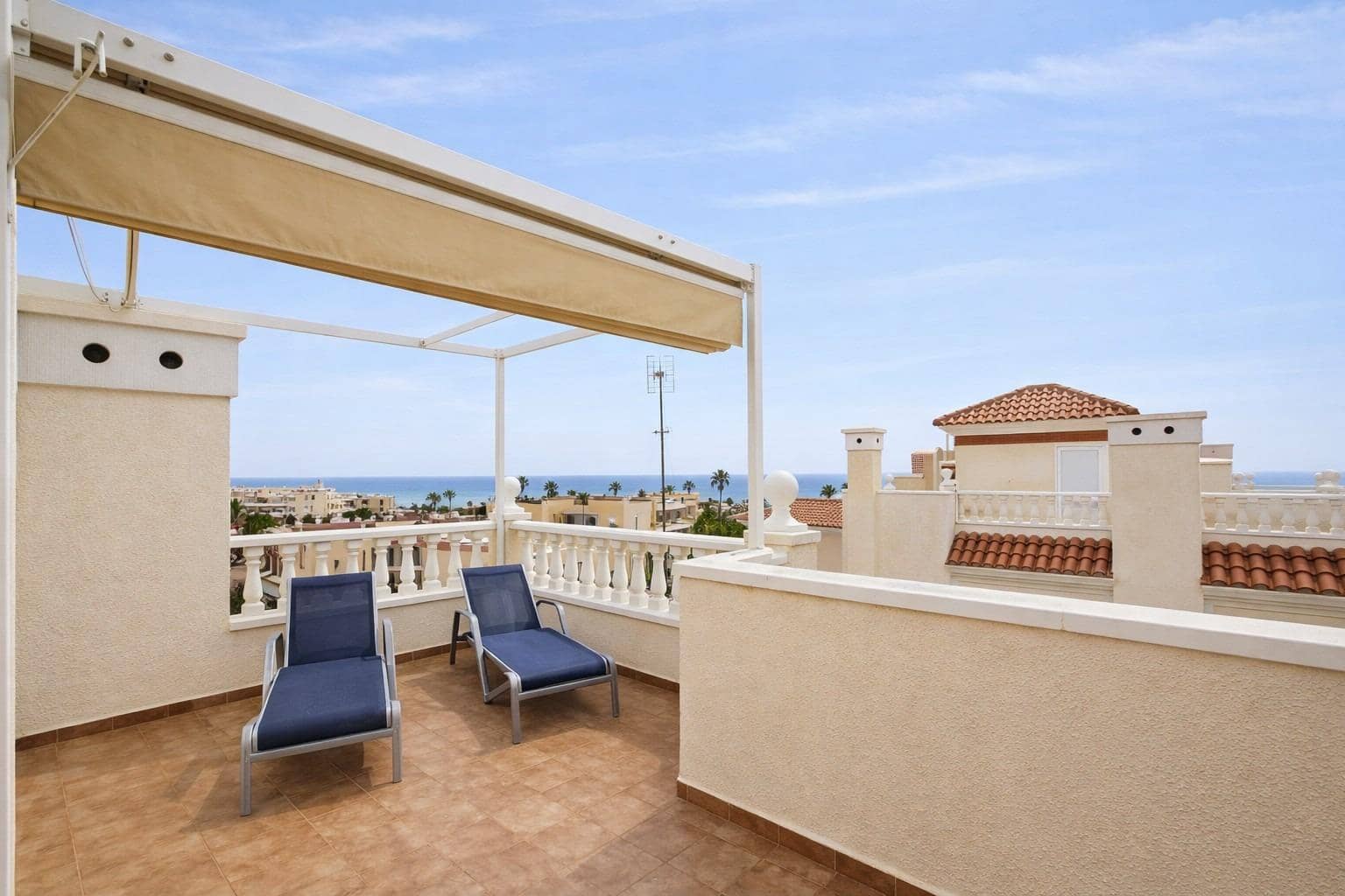 3 soveværelse Villa til salg i Gran Alacant med swimmingpool garage - € 384.900 (Ref: 9695389)
