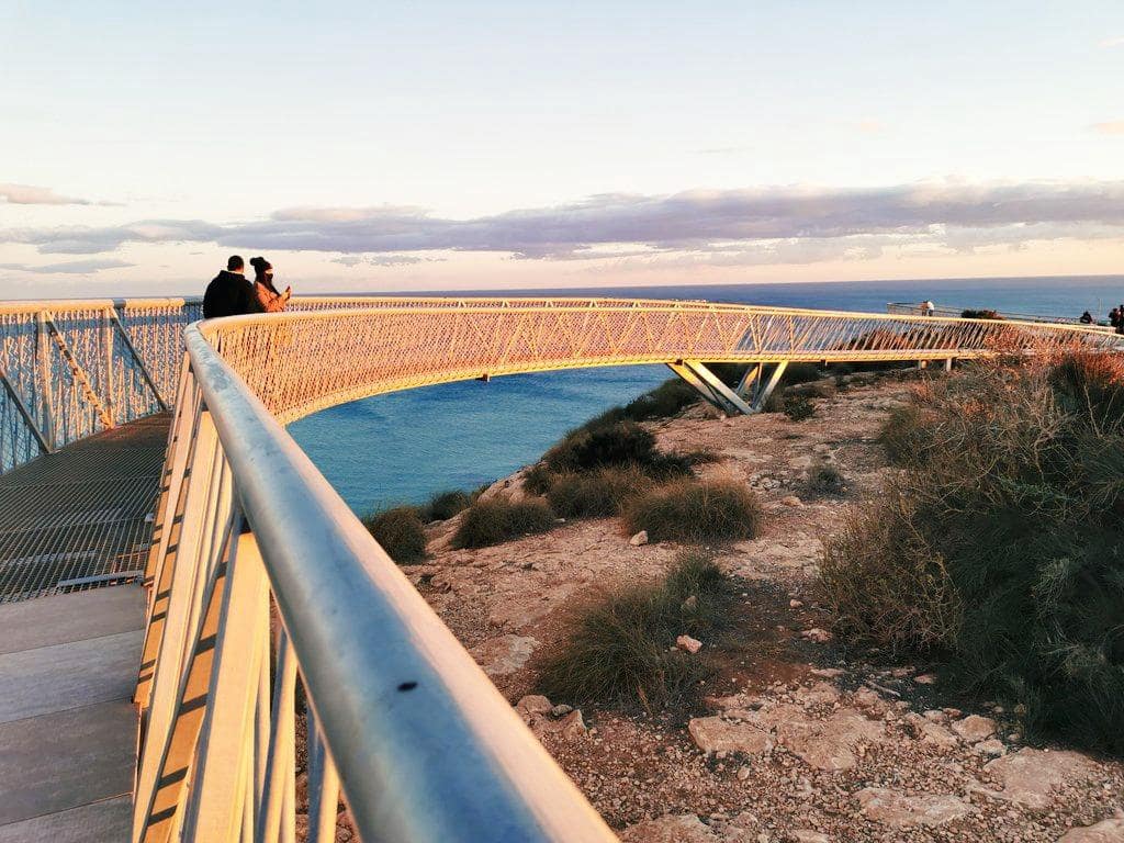 Bungalow de 2 habitaciones en Gran Alacant en venta con piscina - 299.000 € (Ref: 9726672)