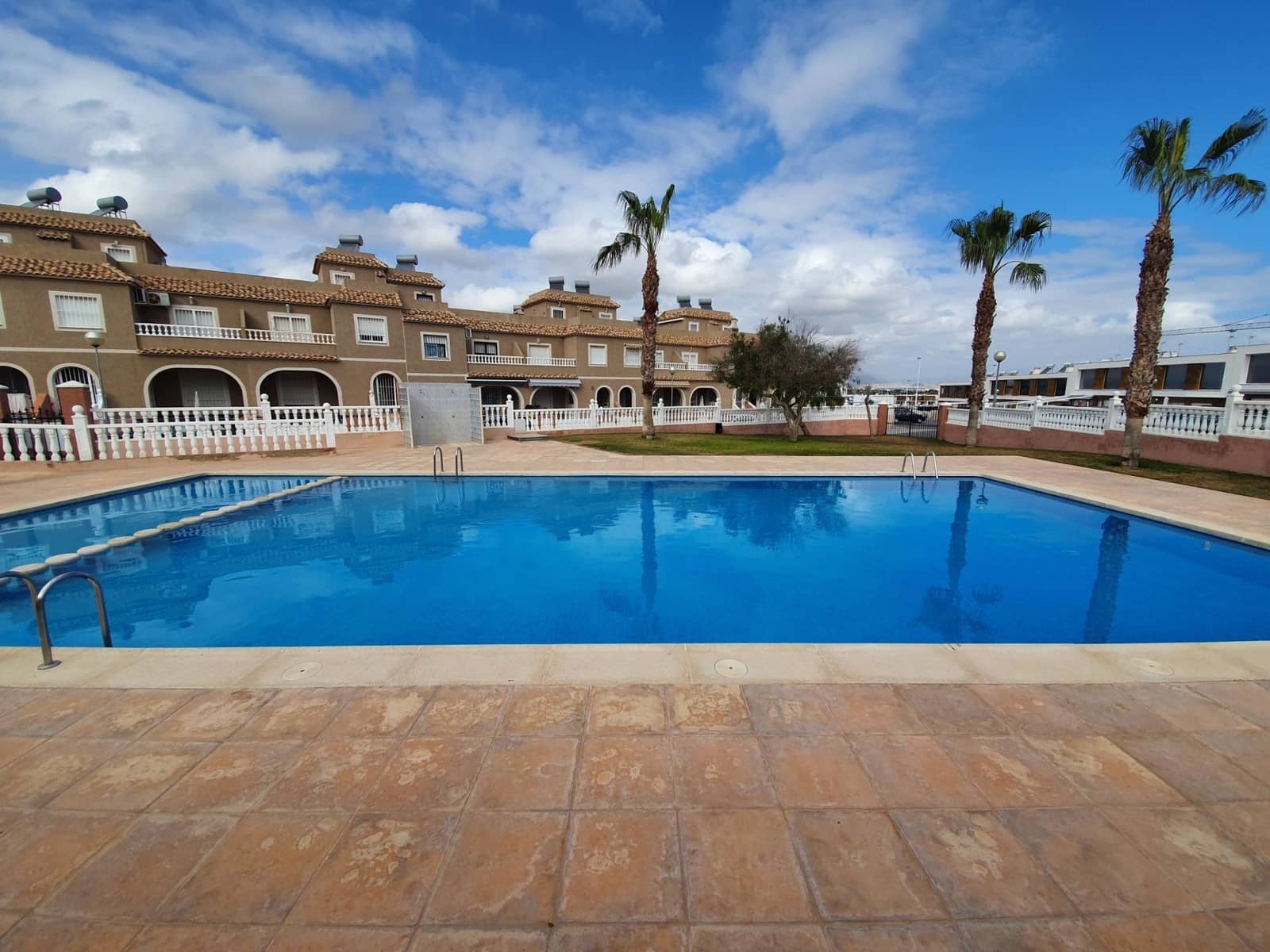 2 bedroom Bungalow for sale in Gran Alacant with pool - € 299,000 (Ref: 9726672)