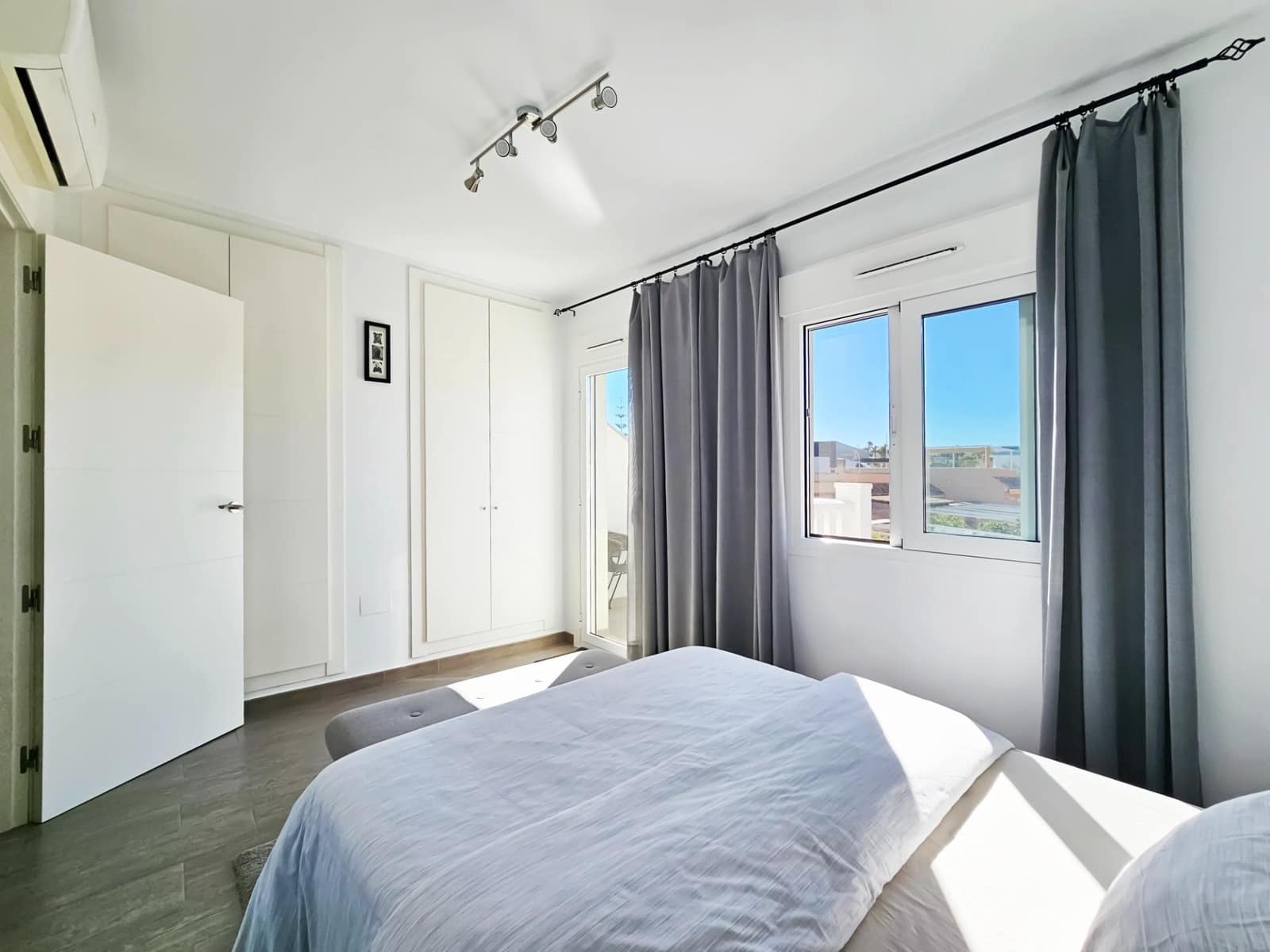 3 sovrum Bungalow till salu i Gran Alacant med pool - 249 000 € (Ref: 9732162)