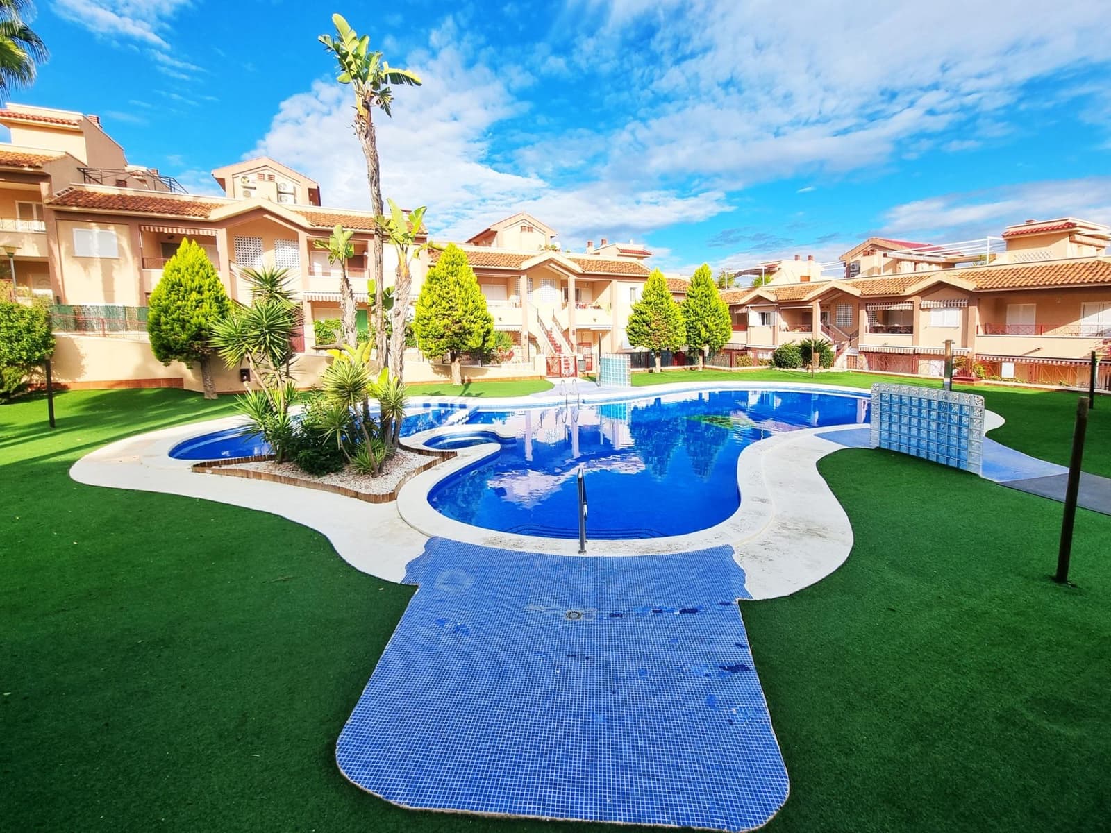 2 chambre Bungalow à vendre à Gran Alacant avec piscine garage - 249 000 € (Ref: 9735619)