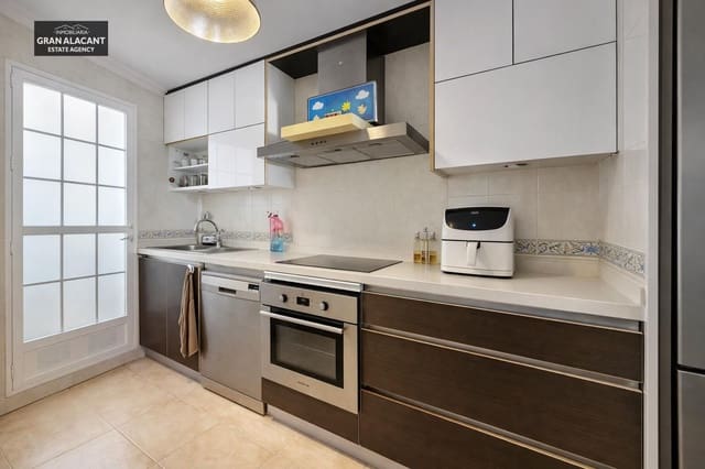 2 sovrum Bungalow till salu i Gran Alacant, Santa Pola med pool garage - 265 000 € (Ref: 9755731)