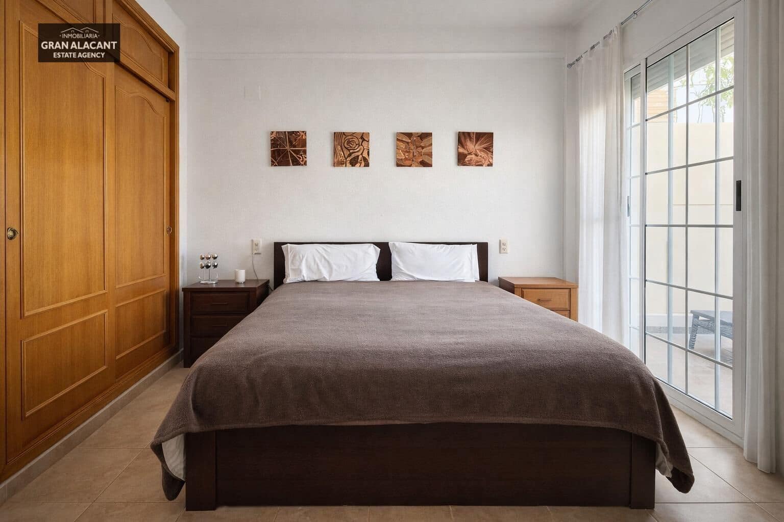 2 sovrum Bungalow till salu i Gran Alacant med pool garage - 265 000 € (Ref: 9755731)