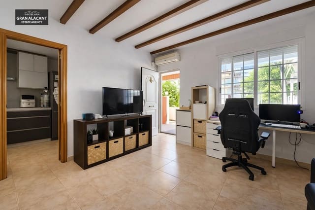 2 sovrum Bungalow till salu i Gran Alacant, Santa Pola med pool garage - 265 000 € (Ref: 9755731)