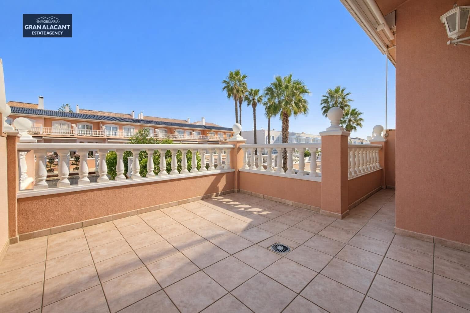 2 sovrum Bungalow till salu i Gran Alacant med pool garage - 265 000 € (Ref: 9755731)