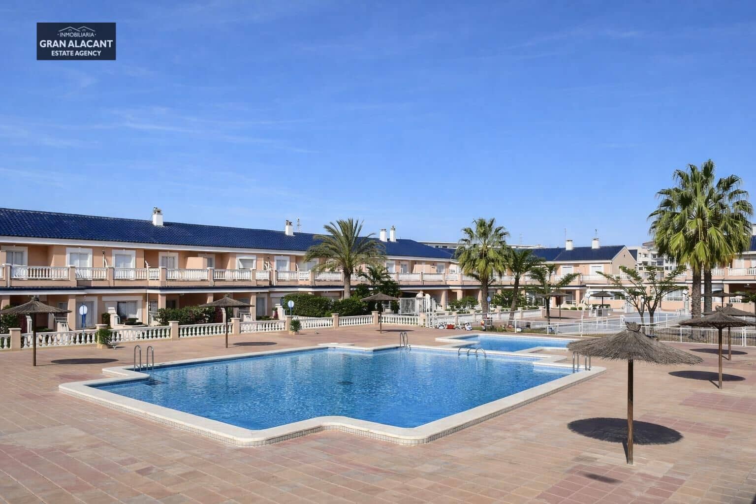 2 sovrum Bungalow till salu i Gran Alacant med pool garage - 265 000 € (Ref: 9755731)