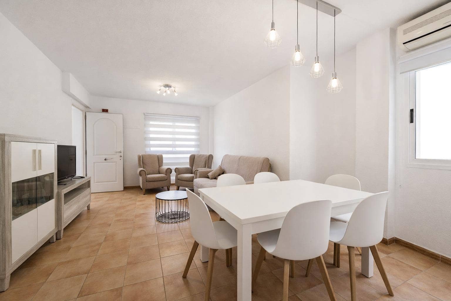 3 makuuhuone Bungalow myytävänä paikassa Gran Alacant mukana uima-altaan - 290 000 € (Ref: 9755732)