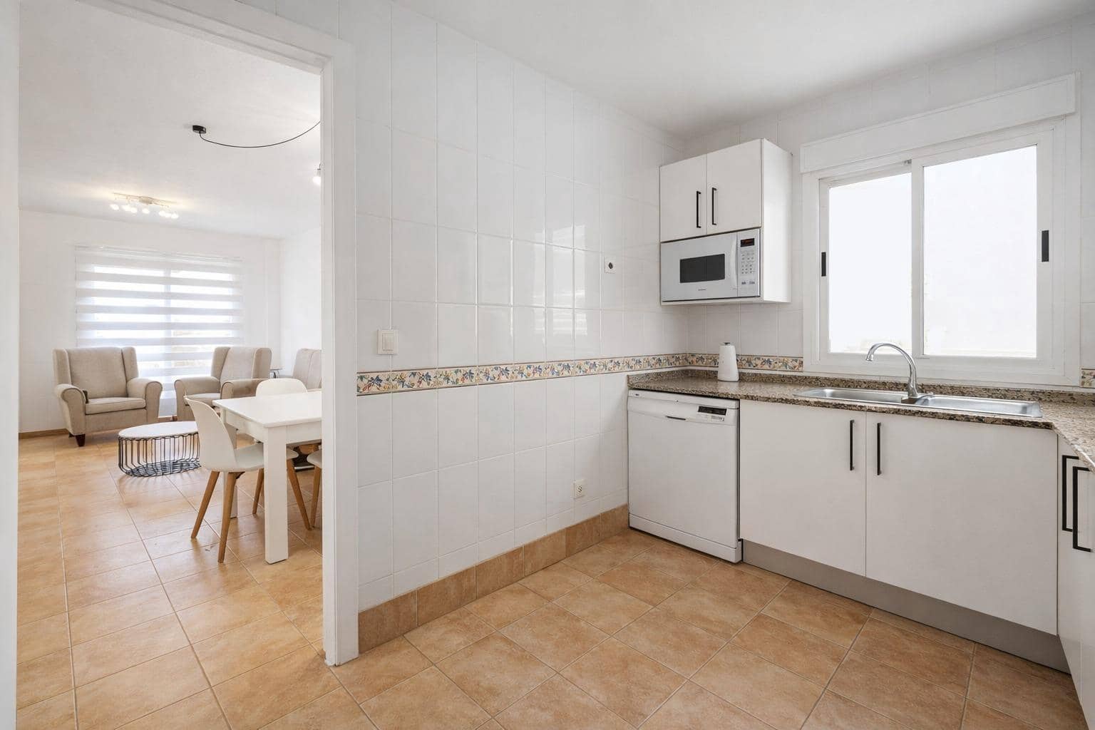 3 makuuhuone Bungalow myytävänä paikassa Gran Alacant mukana uima-altaan - 290 000 € (Ref: 9755732)