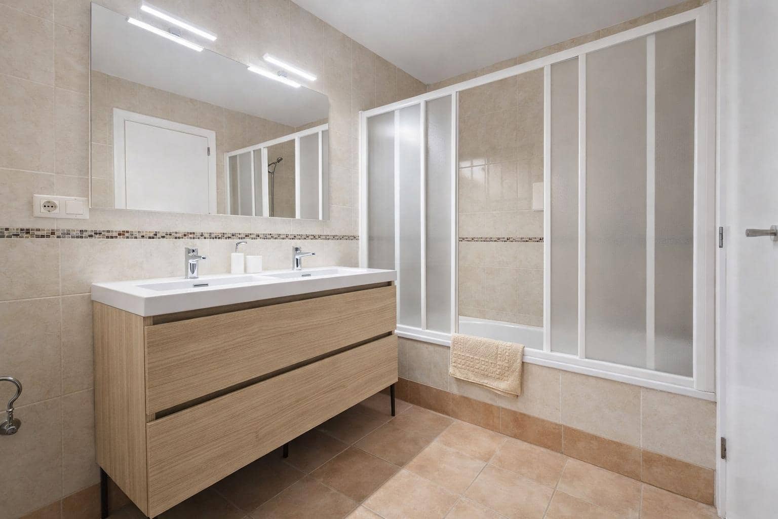 3 makuuhuone Bungalow myytävänä paikassa Gran Alacant mukana uima-altaan - 290 000 € (Ref: 9755732)