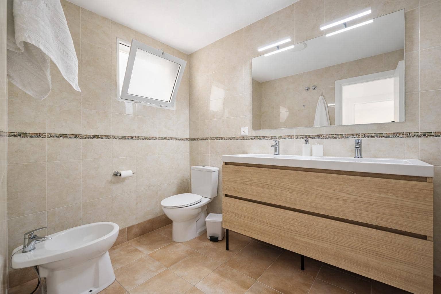 3 makuuhuone Bungalow myytävänä paikassa Gran Alacant mukana uima-altaan - 290 000 € (Ref: 9755732)