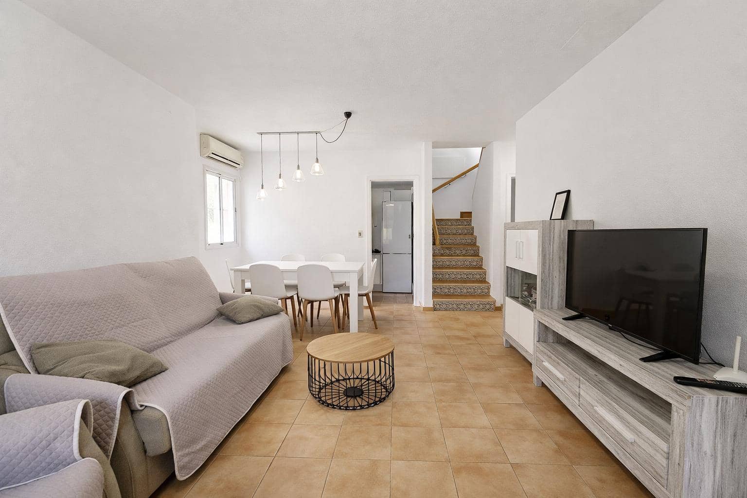 3 makuuhuone Bungalow myytävänä paikassa Gran Alacant mukana uima-altaan - 290 000 € (Ref: 9755732)