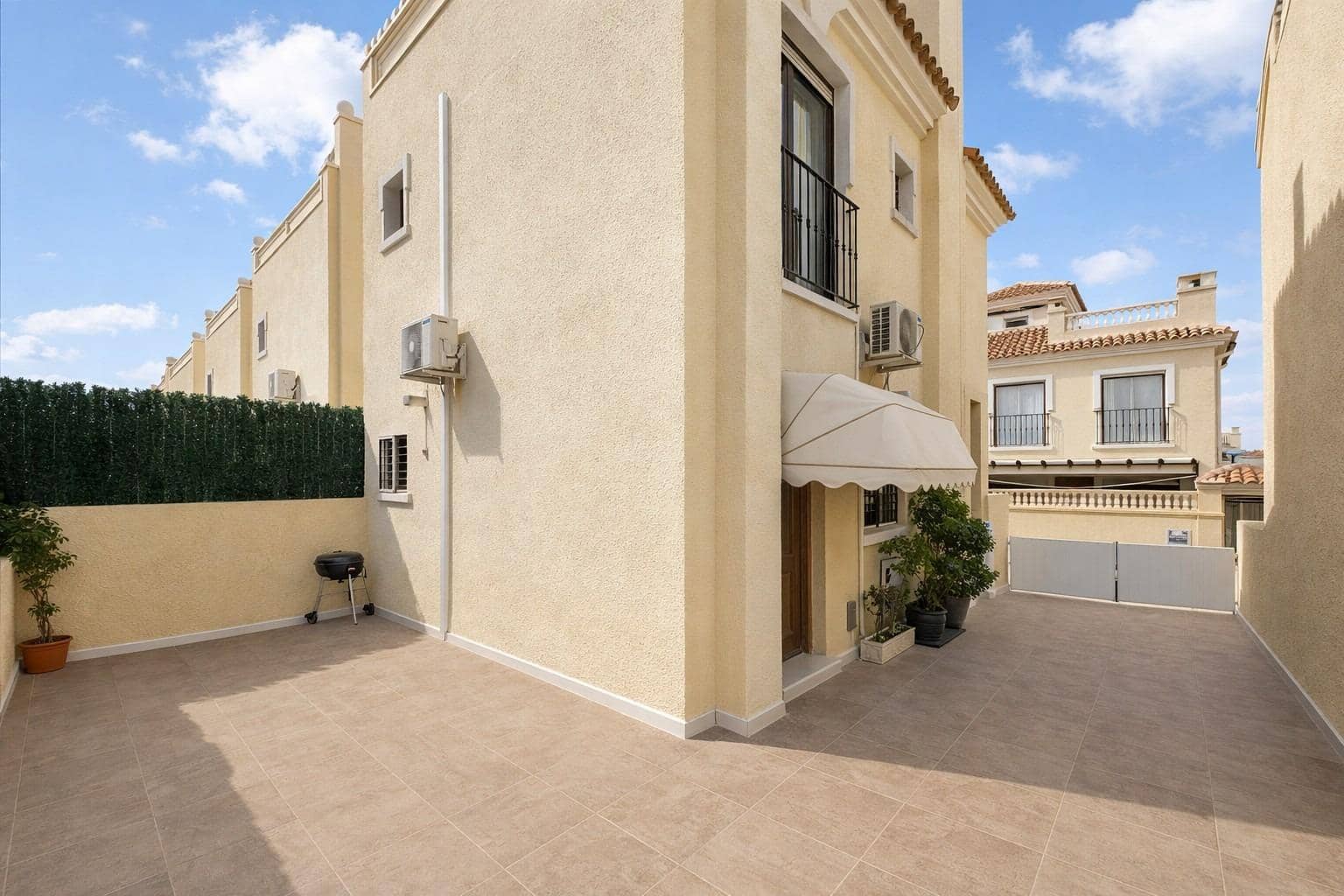 3 camera da letto Bungalow in vendita in Gran Alacant con piscina - 365.000 € (Rif: 9773100)