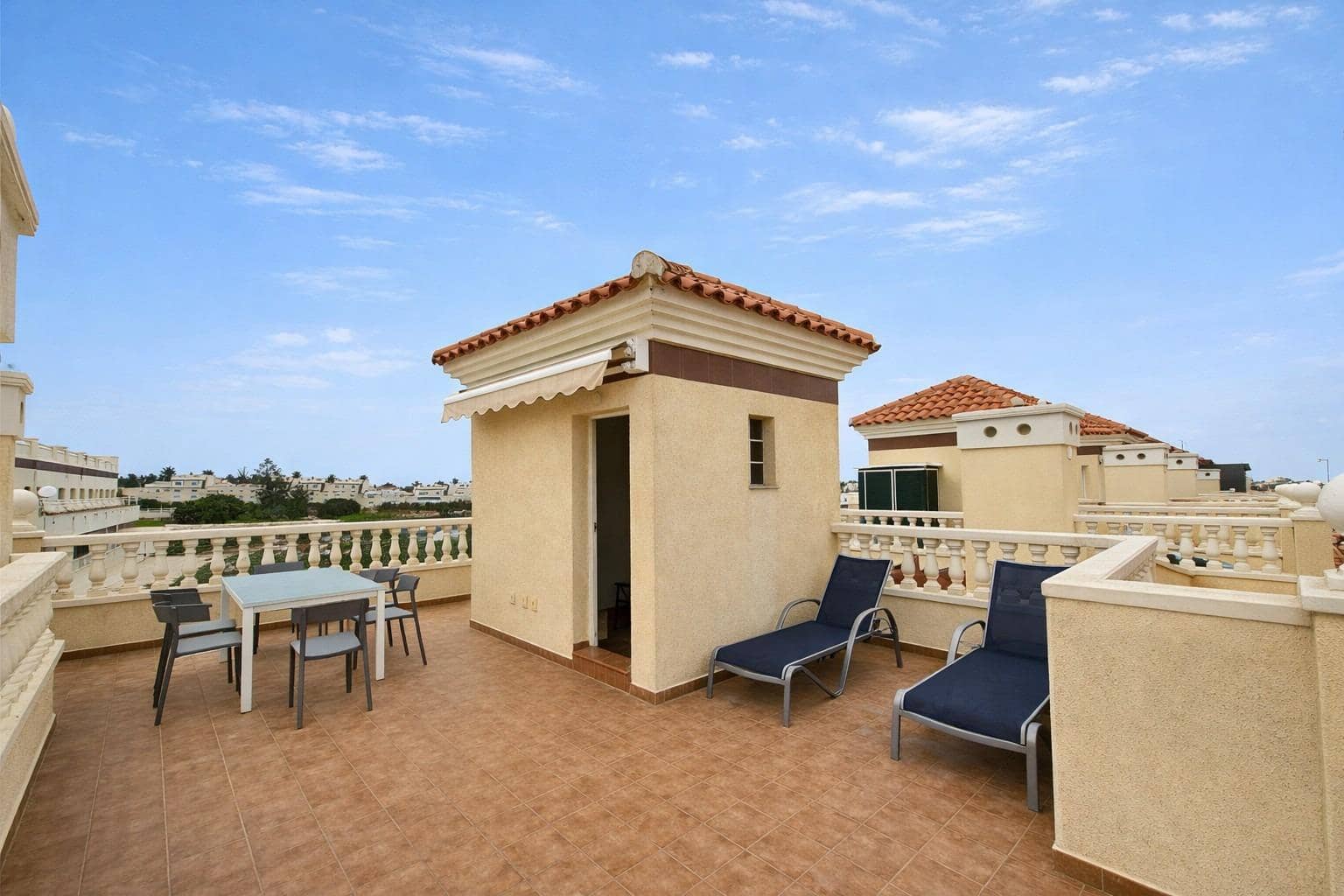 3 camera da letto Bungalow in vendita in Gran Alacant con piscina - 365.000 € (Rif: 9773100)